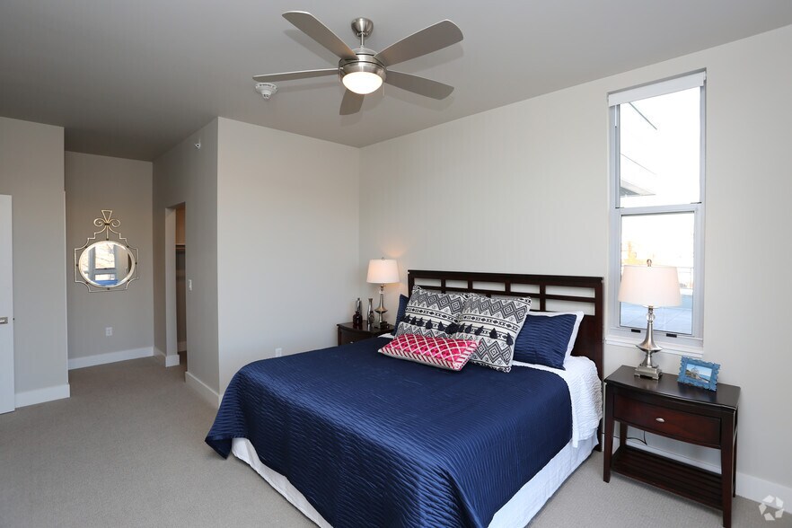 More Photos Of 4175 N Oakland Ave, Shorewood Multifamily For Sale
