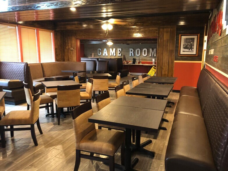 More Photos Of 5545 E Silver Springs Blvd, Silver Springs Restaurant For Sale