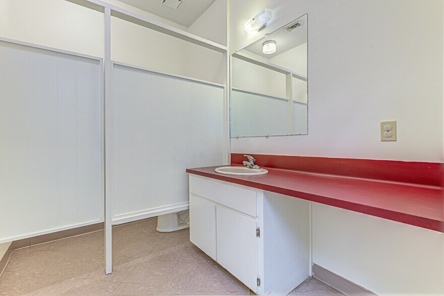 More Photos Of 45 La Buena Vista Dr, Wimberley Schools For Sale