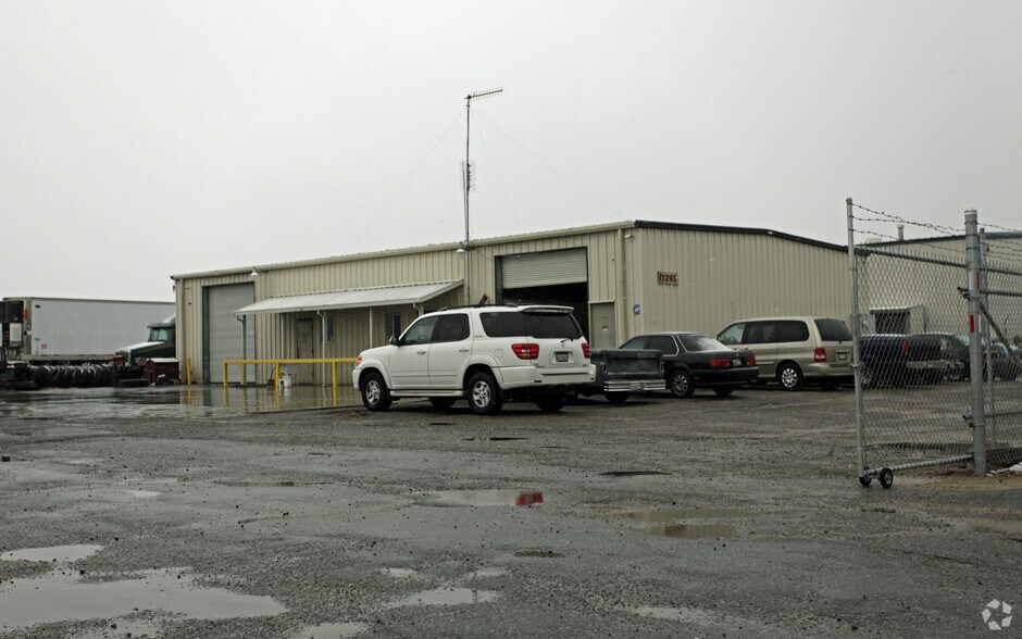 Primary Photo Of 17265 Darwin Ave, Hesperia Service For Lease