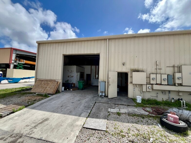 More Photos Of 4101-4119 Bandy Blvd, Fort Pierce Unknown For Lease