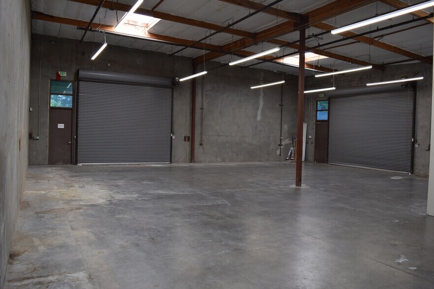 More Photos Of 572 Martin Ave, Rohnert Park Flex For Sale