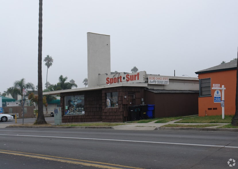 More Photos Of 4811 W Point Loma Blvd, San Diego Storefront For Sale