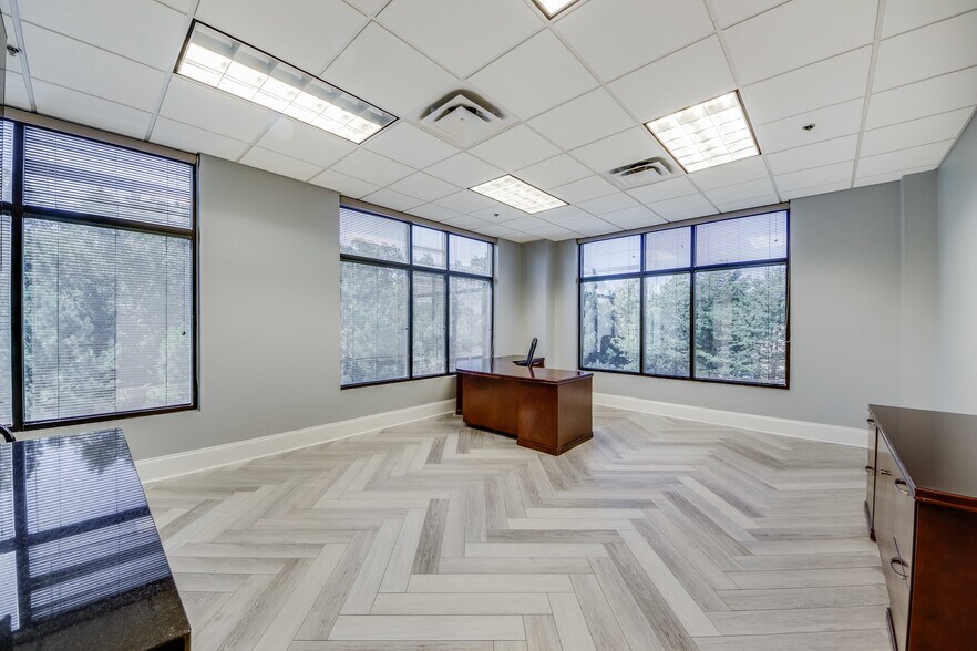 More Photos Of 2700 N Berkeley Lake Rd, Duluth Office For Sale