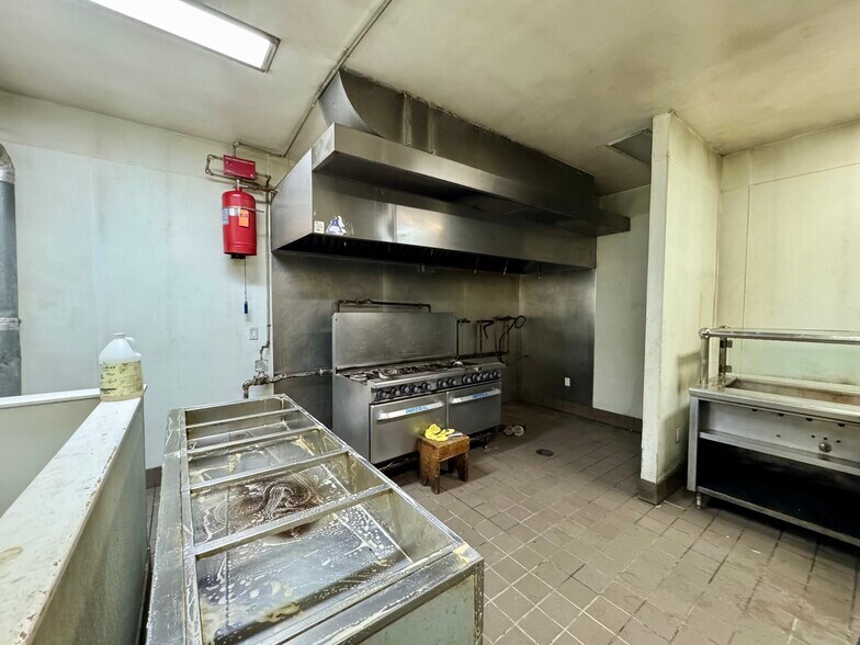 More Photos Of 637 Rogers Ave, Brooklyn Storefront Retail Residential For Lease