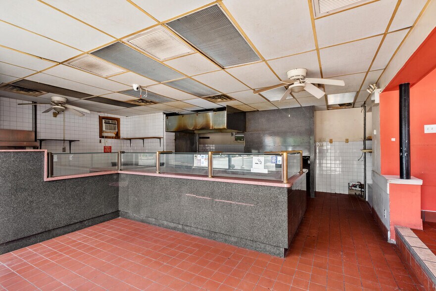 More Photos Of 95 Nutt Rd, Phoenixville Restaurant For Sale