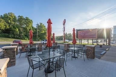 More Photos Of 5229 Madison Rd, Cincinnati Storefront Retail Office For Lease