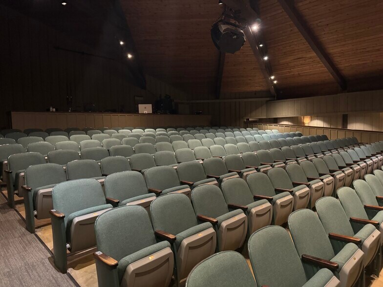 More Photos Of 5185 Meadville St, Excelsior Theater Concert Hall For Lease