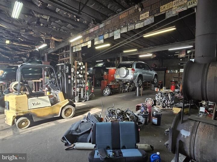 More Photos Of 242 Salem Hancocks Bridge Rd, Salem Auto Salvage Facility For Sale