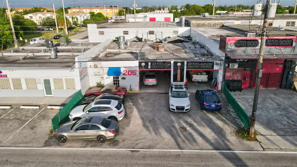 Primary Photo Of 205 N Dixie Hwy, Hallandale Beach Service For Sale