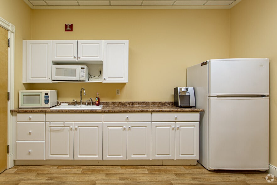 More Photos Of 75 Congress St, Portsmouth Office Residential For Lease