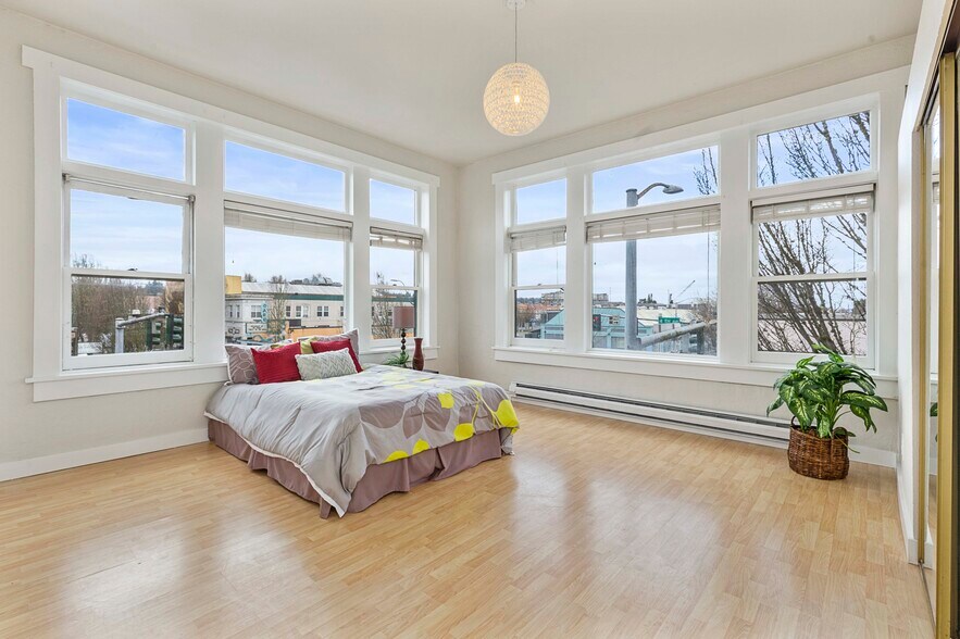More Photos Of 410 Franklin St SE, Olympia Apartments For Sale