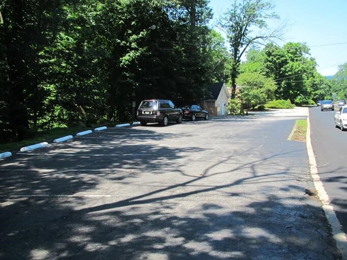 More Photos Of 132 W Greenbrook Rd, North Caldwell Office For Sale