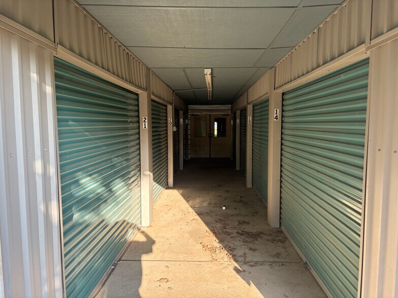 More Photos Of 192 S Wren Ln, Robertsdale Self Storage For Sale