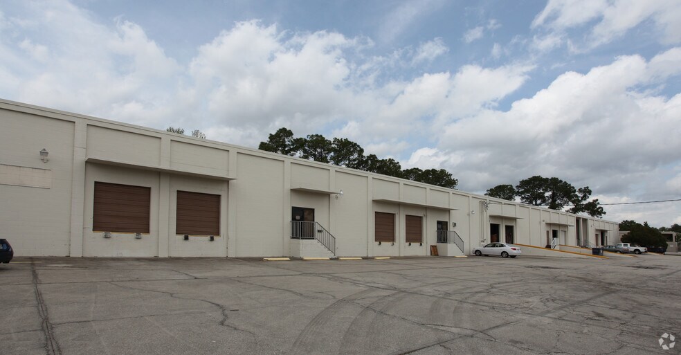 More Photos Of 3028 Mercury Rd, Jacksonville Warehouse For Lease