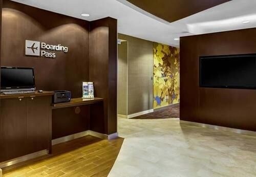 More Photos Of 580 Millennium Blvd, Brunswick Hotel For Sale