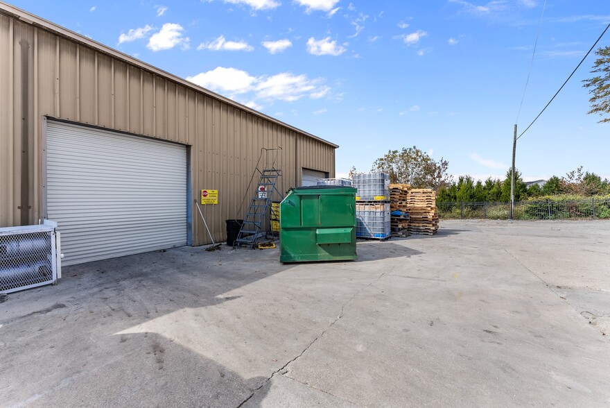 More Photos Of 636 Industrial Blvd, Gainesville Warehouse For Sale