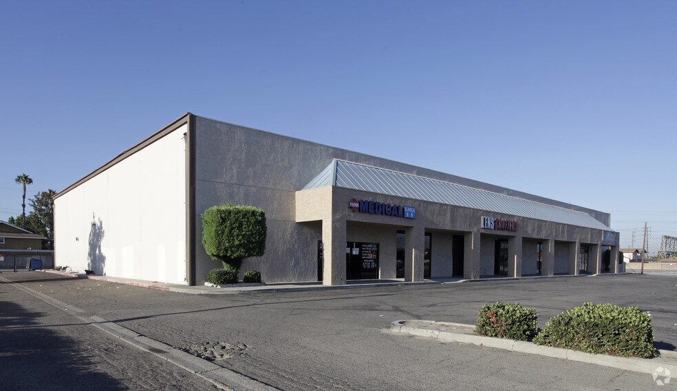 Primary Photo Of 2654-2660 W La Palma Ave, Anaheim Unknown For Lease