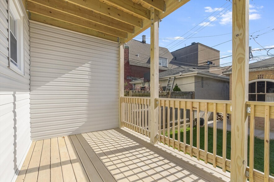 More Photos Of 2617 W Fullerton Ave, Chicago Storefront Retail Residential For Sale
