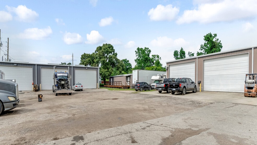 More Photos Of 2925 Fm 1960 Rd, Humble Office For Sale