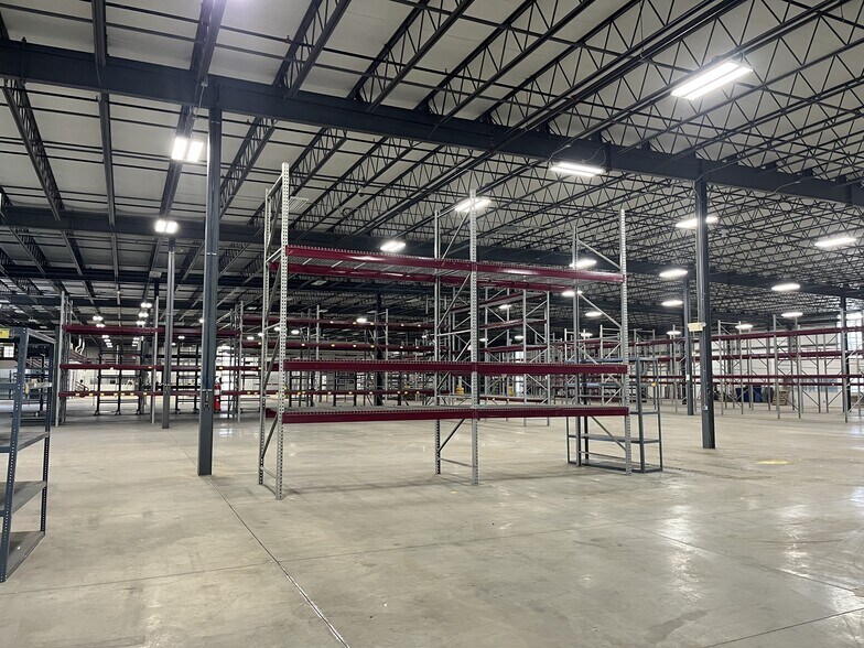 More Photos Of 4045 Korona Ct SE, Caledonia Warehouse For Lease