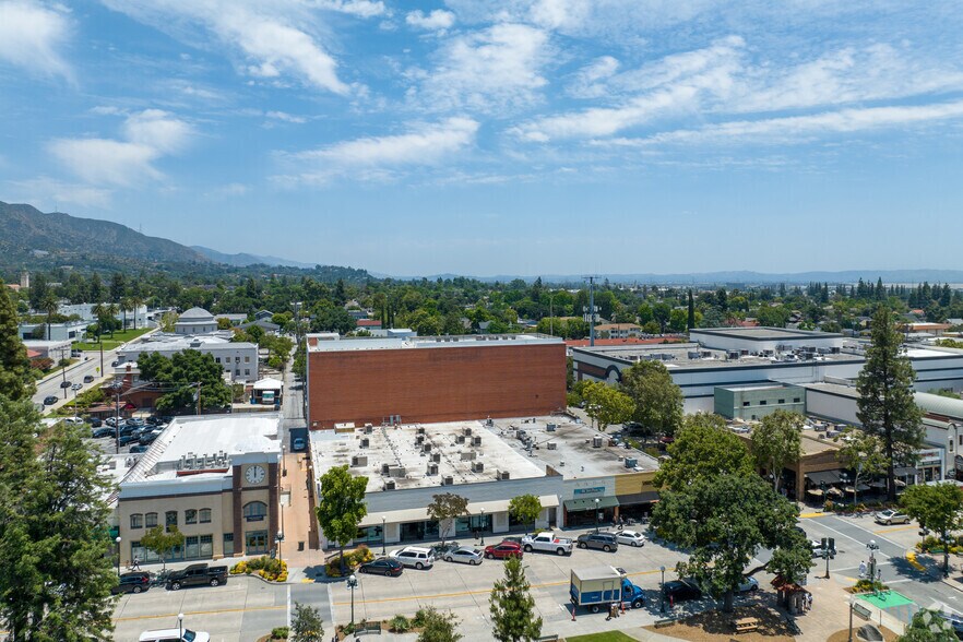 More Photos Of 324-328 S Myrtle Ave, Monrovia Office For Sale