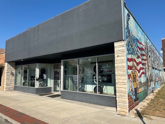 More Photos Of 530 E 3rd St, Hobart Storefront For Sale