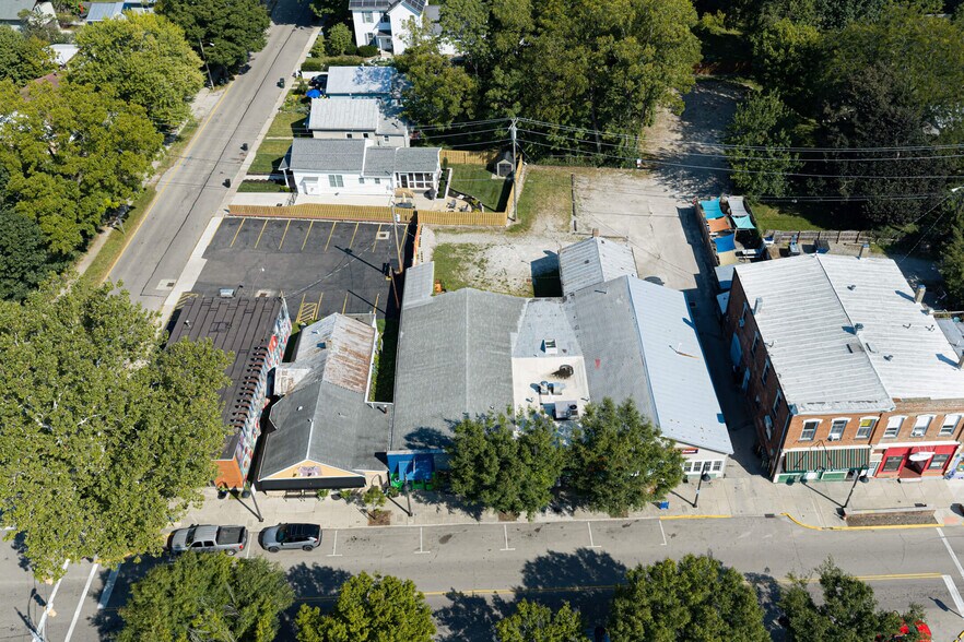 More Photos Of 136-138 Dayton St, Yellow Springs Storefront For Sale