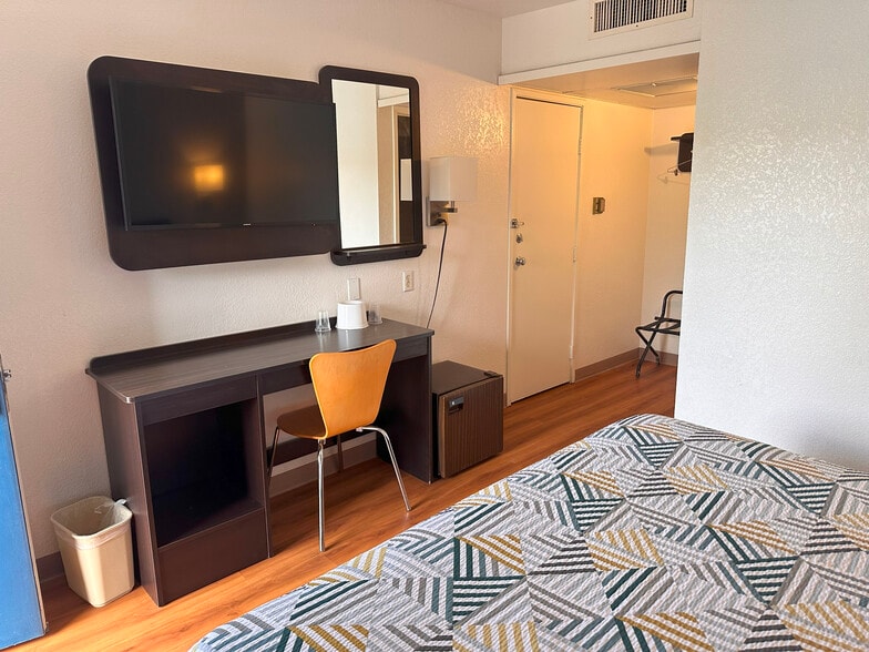 More Photos Of 500 W Donlon St, Blythe Hotel For Sale