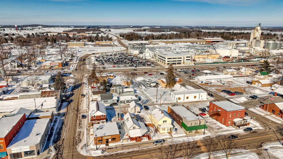 More Photos Of 613 E La Salle Ave, Barron Restaurant For Sale