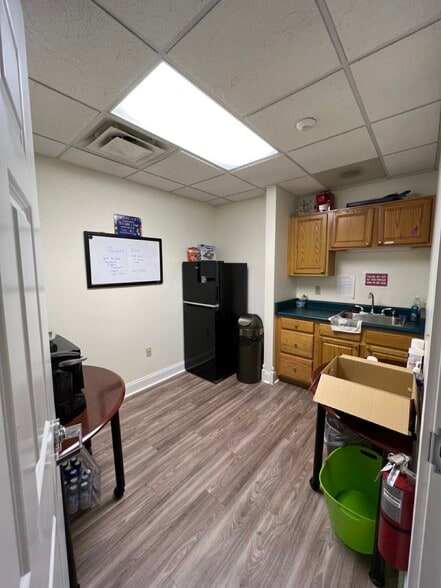 More Photos Of 132 S Main St, Greensburg Office For Sale