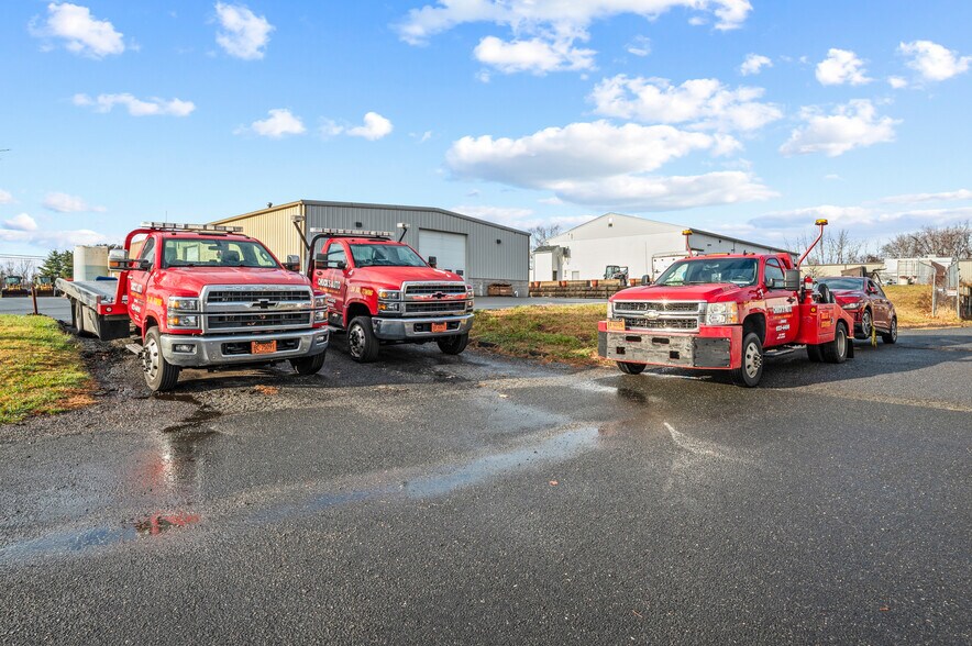 More Photos Of 15 King Spring Rd, Windsor Locks Auto Repair For Sale