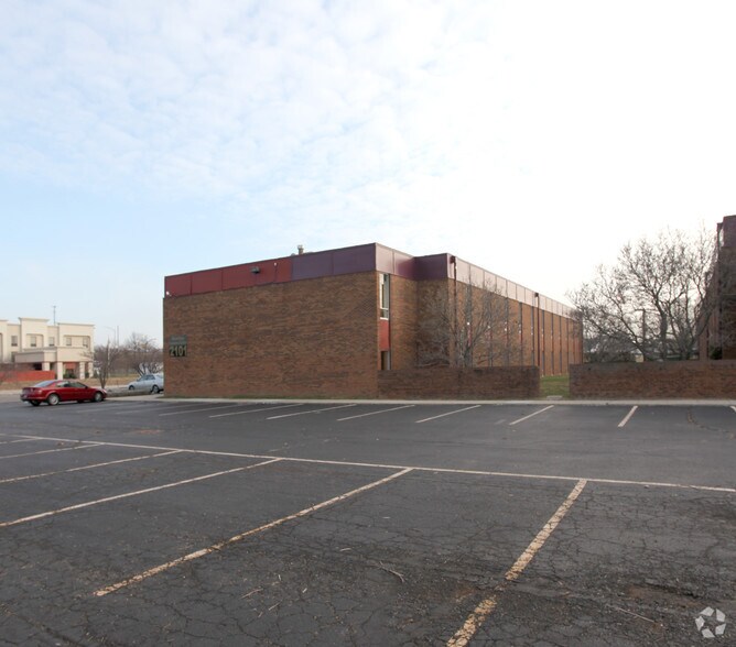 More Photos Of 2101 S Hamilton Rd, Columbus Unknown For Lease