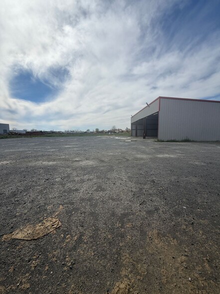 More Photos Of 3836 Industrial Cir, Bossier City Service For Lease