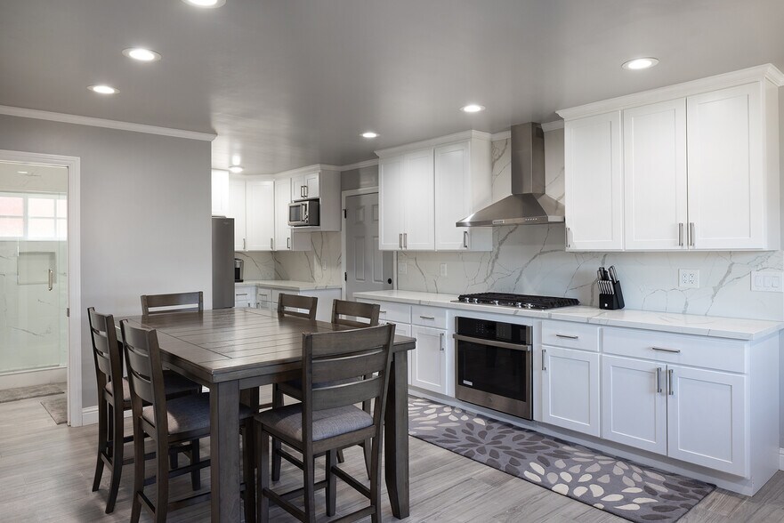 More Photos Of 7550-7552 Sandholdt Rd, Moss Landing Specialty For Sale
