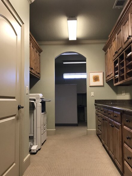 More Photos Of 5592 Davis Blvd, North Richland Hills Coworking Space