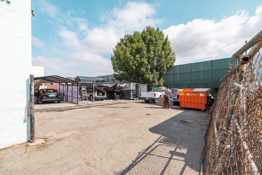 More Photos Of 22608 Avalon Blvd, Carson Warehouse For Sale