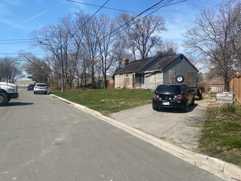 More Photos Of 36 Marquette Av & 1 Brightwood St, Toronto Land For Sale