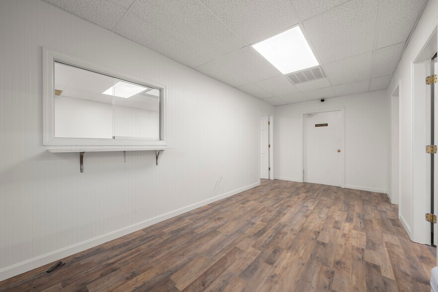 More Photos Of 597 Winthrop St, Taunton Manufacturing For Lease