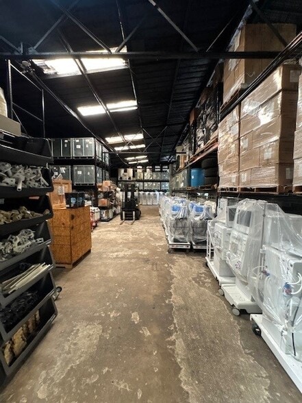 More Photos Of 424 S Deleon Ave, Titusville Warehouse For Sale