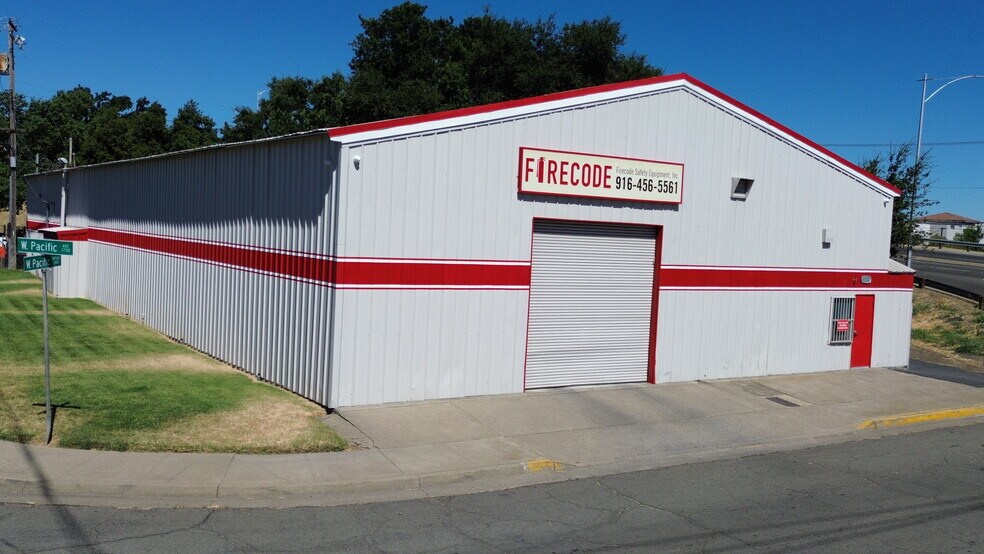 More Photos Of 3722 W Pacific Ave, Sacramento Warehouse For Sale