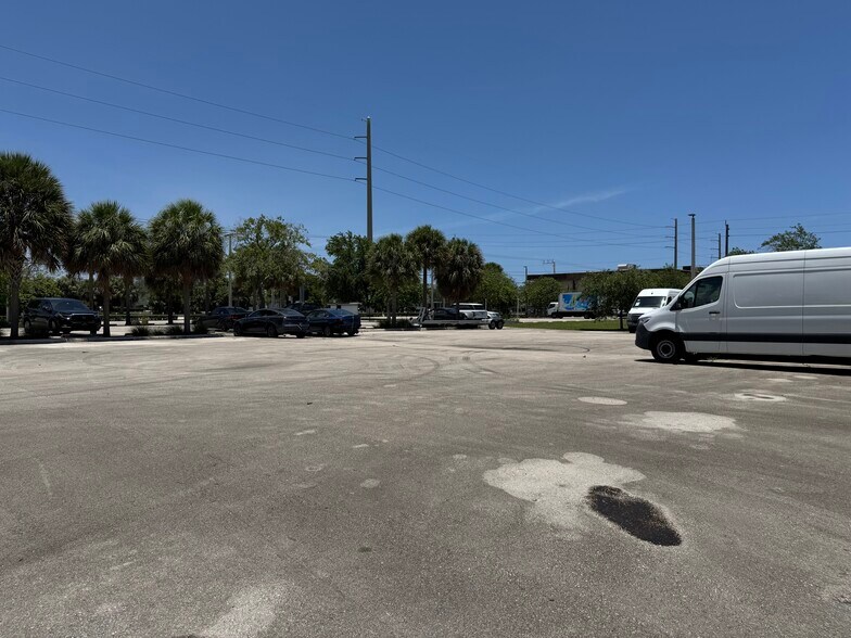 More Photos Of 2940 NW 28th Ln, Oakland Park Land For Sale
