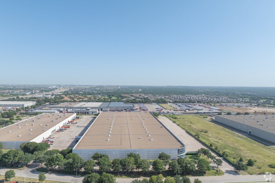 More Photos Of 3501 Sandshell Dr, Fort Worth Warehouse For Lease