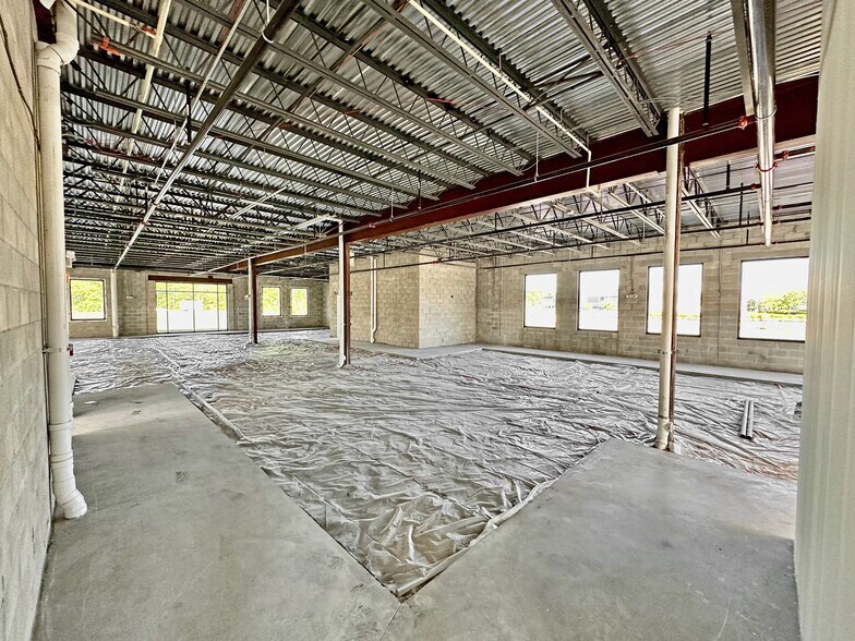 More Photos Of 95 Jaidev Rd, Saint Johns Medical For Lease