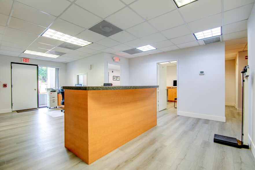 More Photos Of 7000 SW 97th Ave, Miami Office For Sale