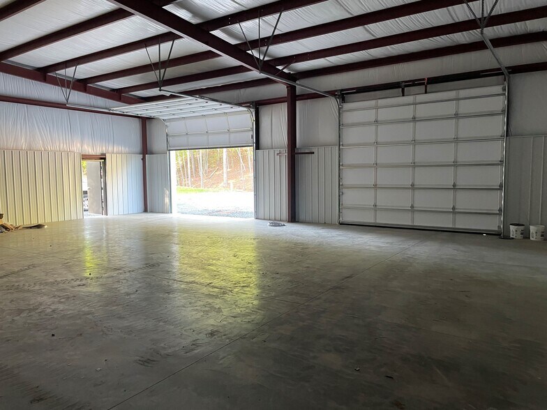 More Photos Of 111 Wallace Rd, Wadesboro Warehouse For Lease