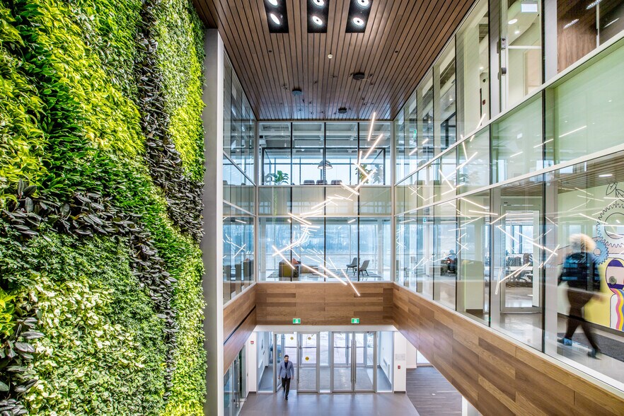 More Photos Of 420 Wes Graham Way, Waterloo Office For Lease