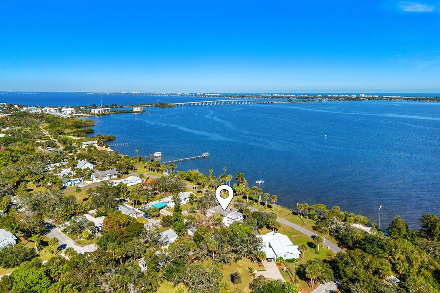 More Photos Of 2716 Riverview Dr, Melbourne Apartments For Sale