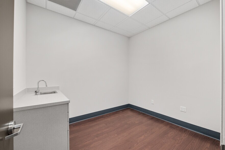 More Photos Of 1014 NW 57th St, Gainesville Medical For Lease