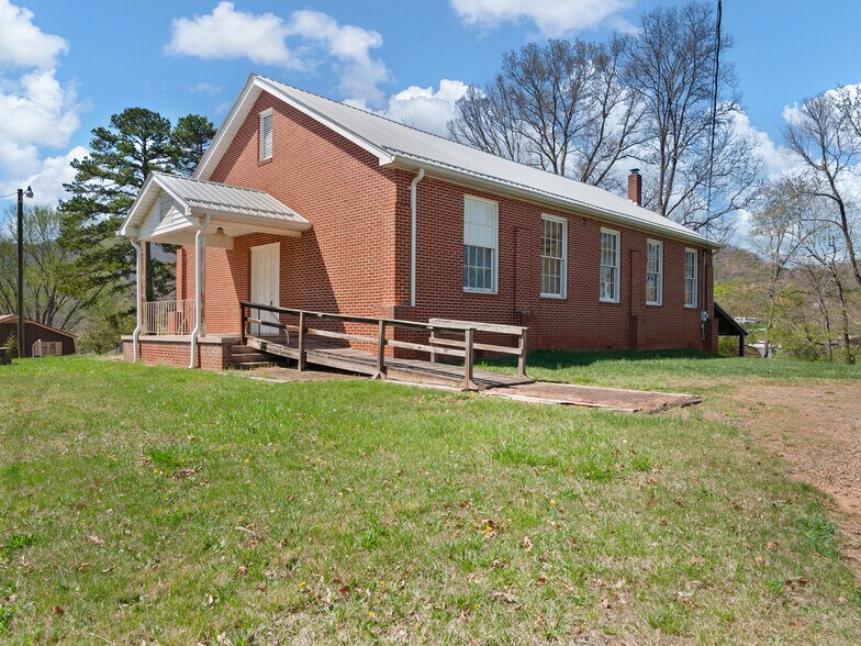 Primary Photo Of 62 Birdsong Trail, Waynesville Specialty For Lease